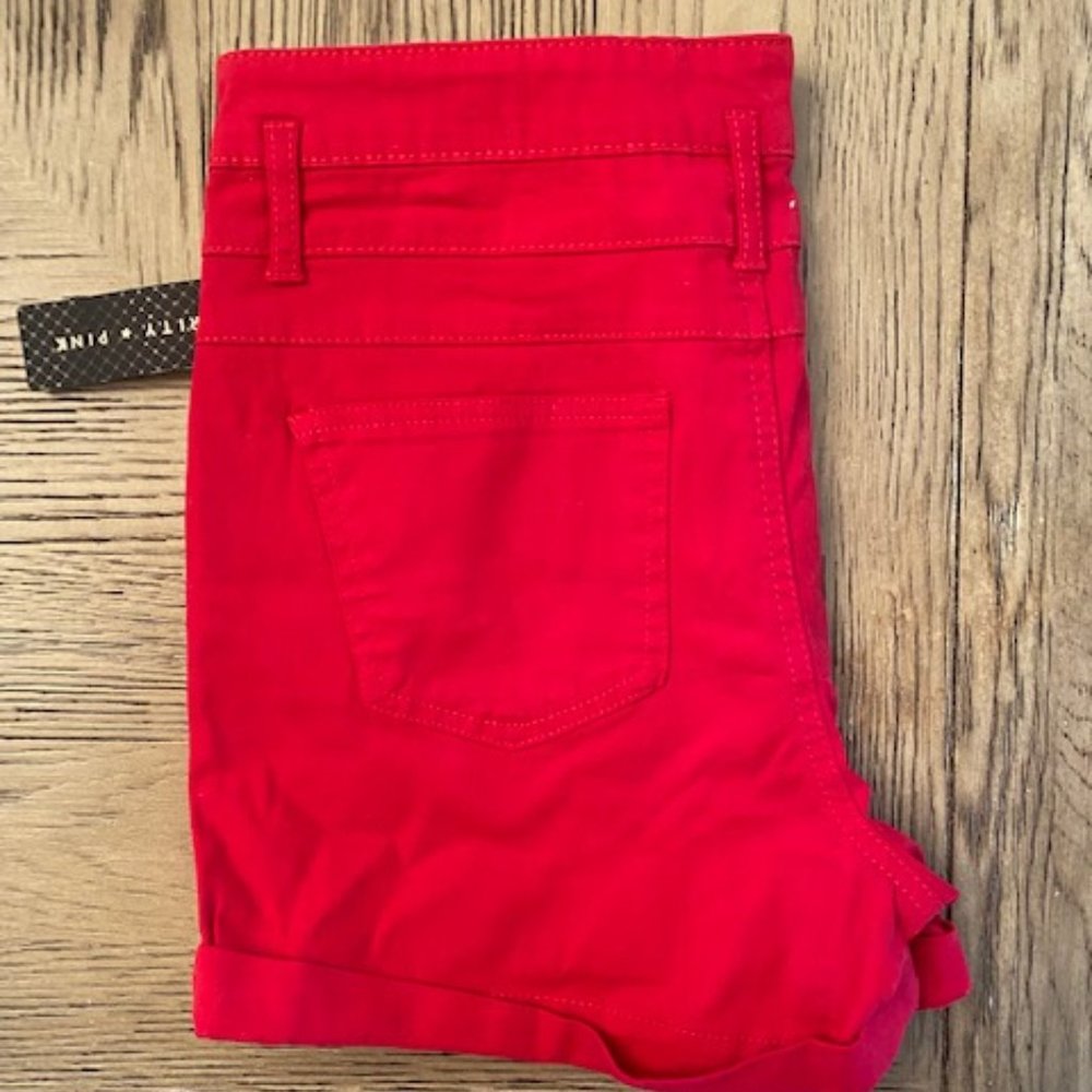 Celebrity Pink Size 11/30 Red High Waisted 3 inch shorts - Picture 2 of 2